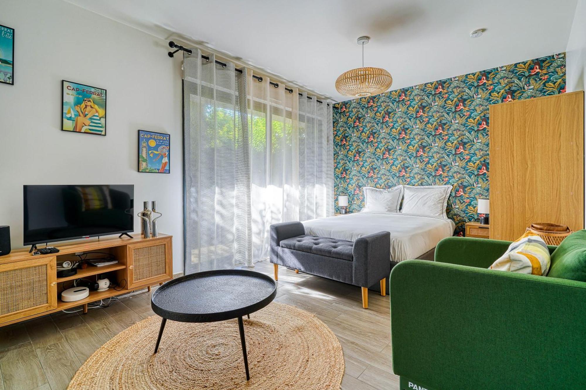Superbe Studio Avec Terrasse Brunoy Bagian luar foto